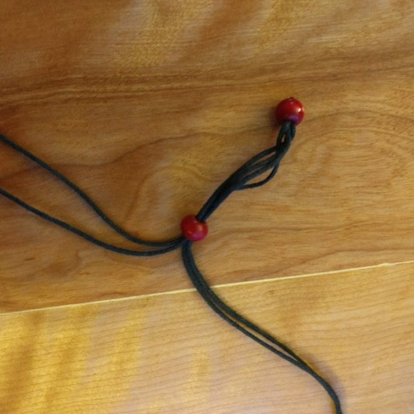 Adjustable Multicolour Beaded Necklace - Picture 3 of 3